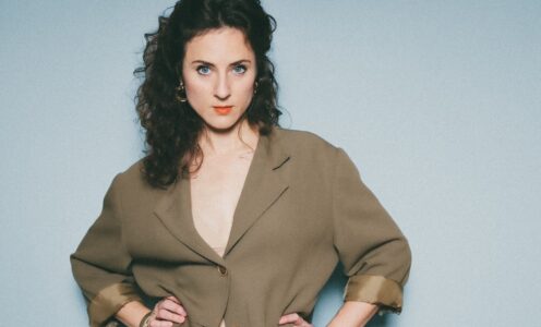 Charlotte Dhenaux (Quelle Époque) revient sur son parcours vocal aux côtés d’Alain Larroue